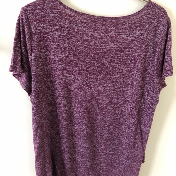 COPY - Burgundy/white v-neck tee - Picture 4 of 4